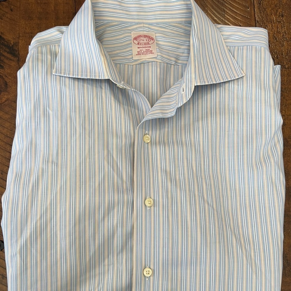 Brooks Brothers MADISON size 17.5-33 button up dress shirt non-iron 100% cotton